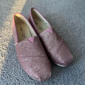 Pink Sparkle Toms size 8.5